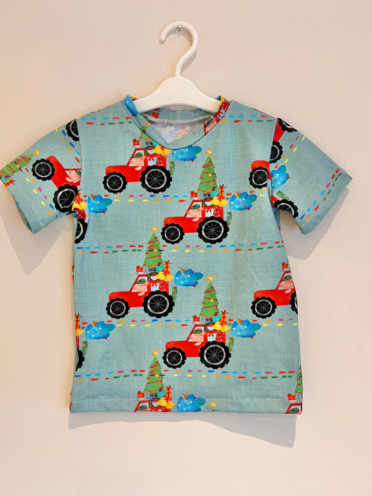 Christmas tractor print T-Shirt